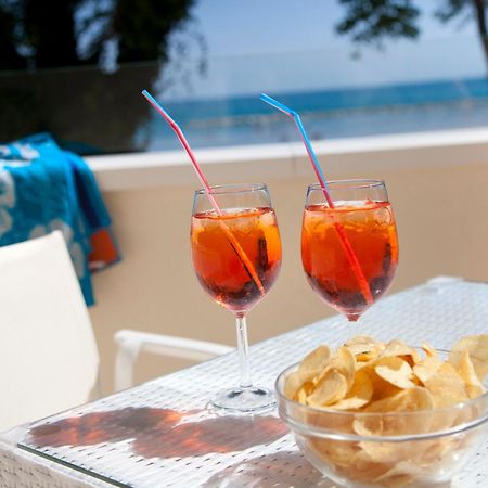 Marina Beach Suite Hotel Rimini Ngoại thất bức ảnh