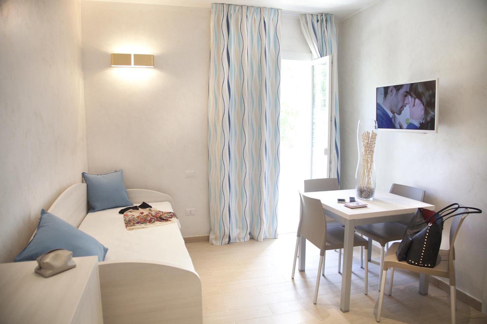 Marina Beach Suite Hotel Rimini Ngoại thất bức ảnh
