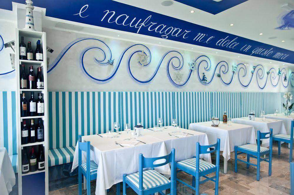 Marina Beach Suite Hotel Rimini Ngoại thất bức ảnh