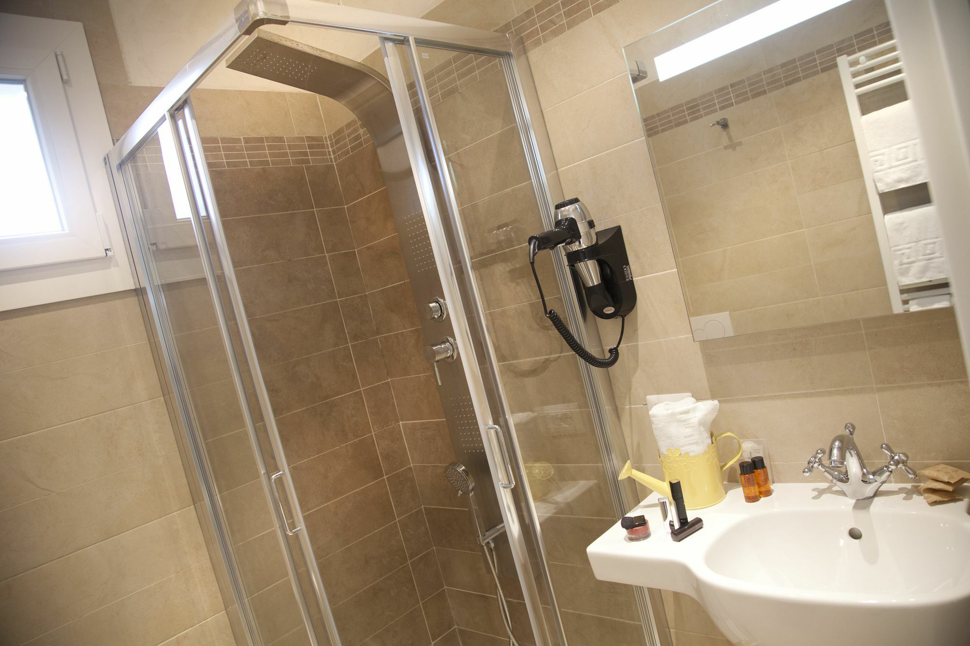 Marina Beach Suite Hotel Rimini Ngoại thất bức ảnh